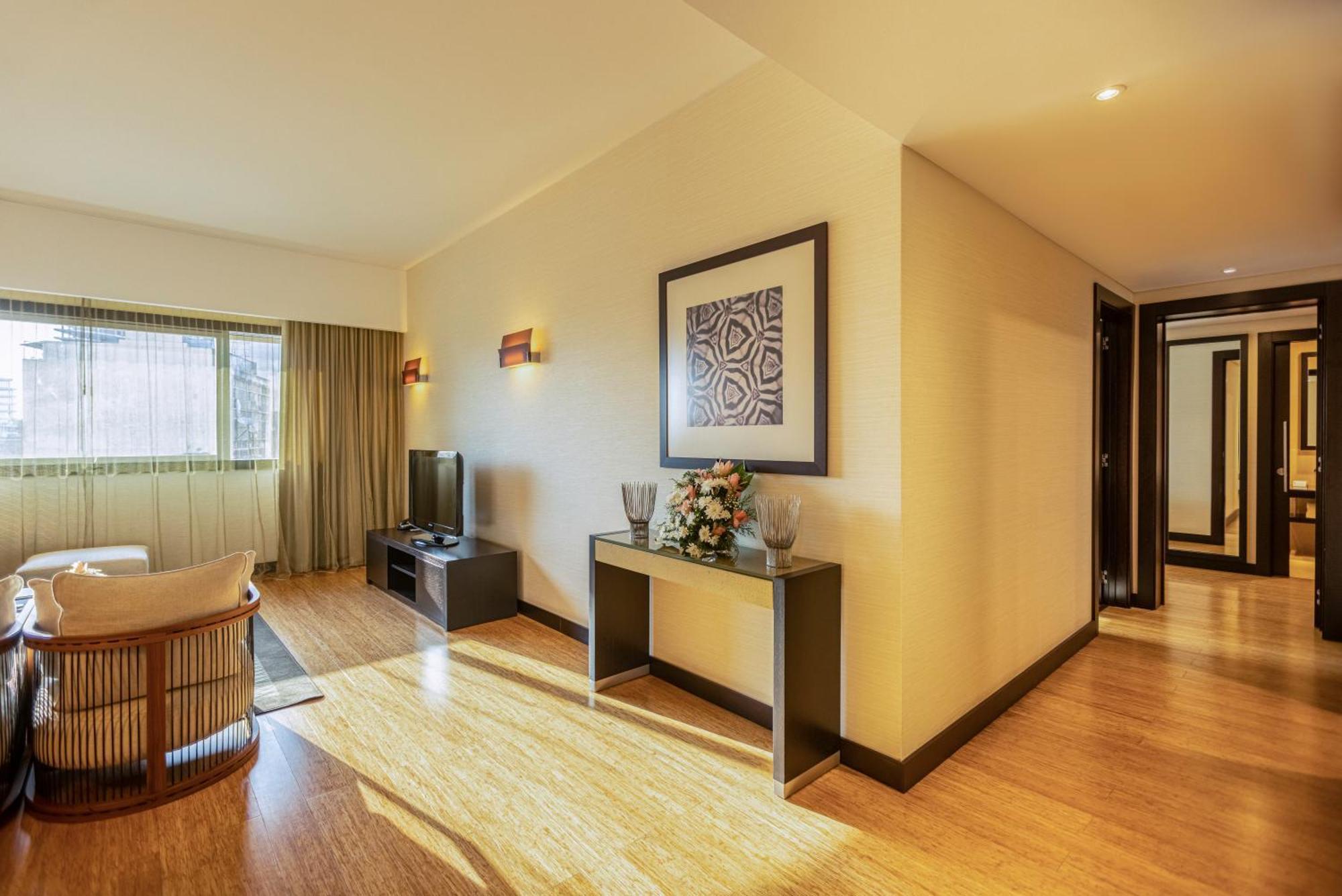EPIC SANA Luanda Hotel Habitación foto